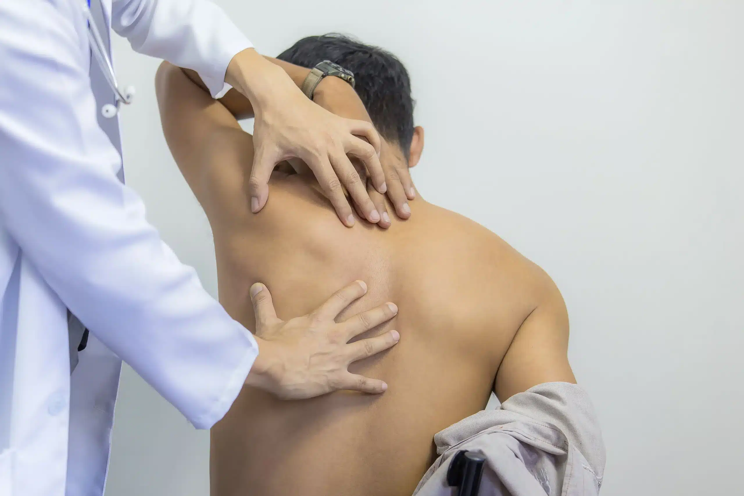 درد وسط ستون فقرات