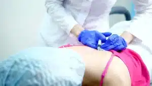 تزریق ژل به ستون فقرات تزریق ژل به ستون فقرات