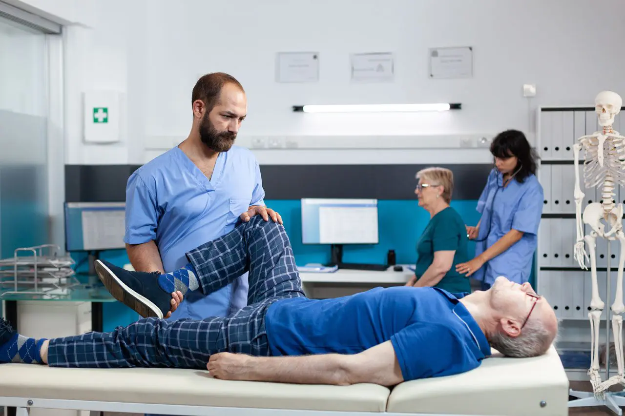 کشش ستون فقرات در منزل